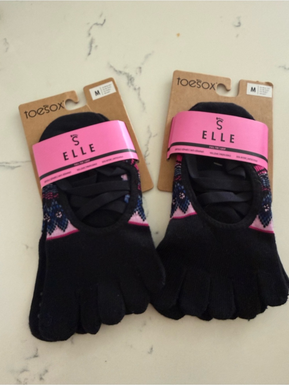 toesox ELLE Black Five-Toe Low-Cut Socks with Pink Trim